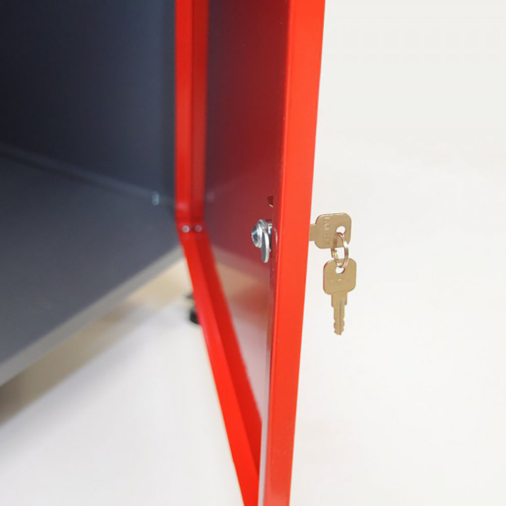 2 x XL Werkbank aus Metall mit 2 Türen in Rot – Kreher Technik